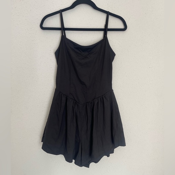 NWT Black Spaghetti Strap Romper Size M - Picture 2 of 6